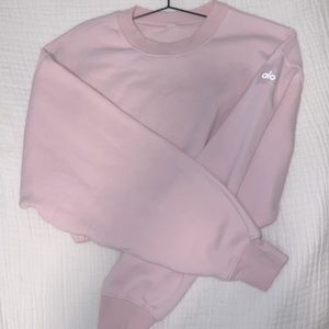 Alo Devotion Crew Neck Pullover in Pink Sugar